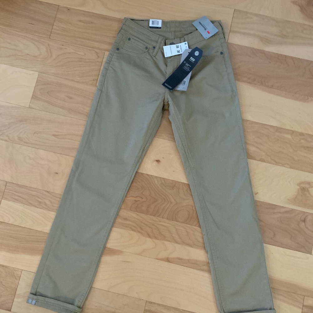 NWT Men’s Levi 511 Jeans 28w x 30l
